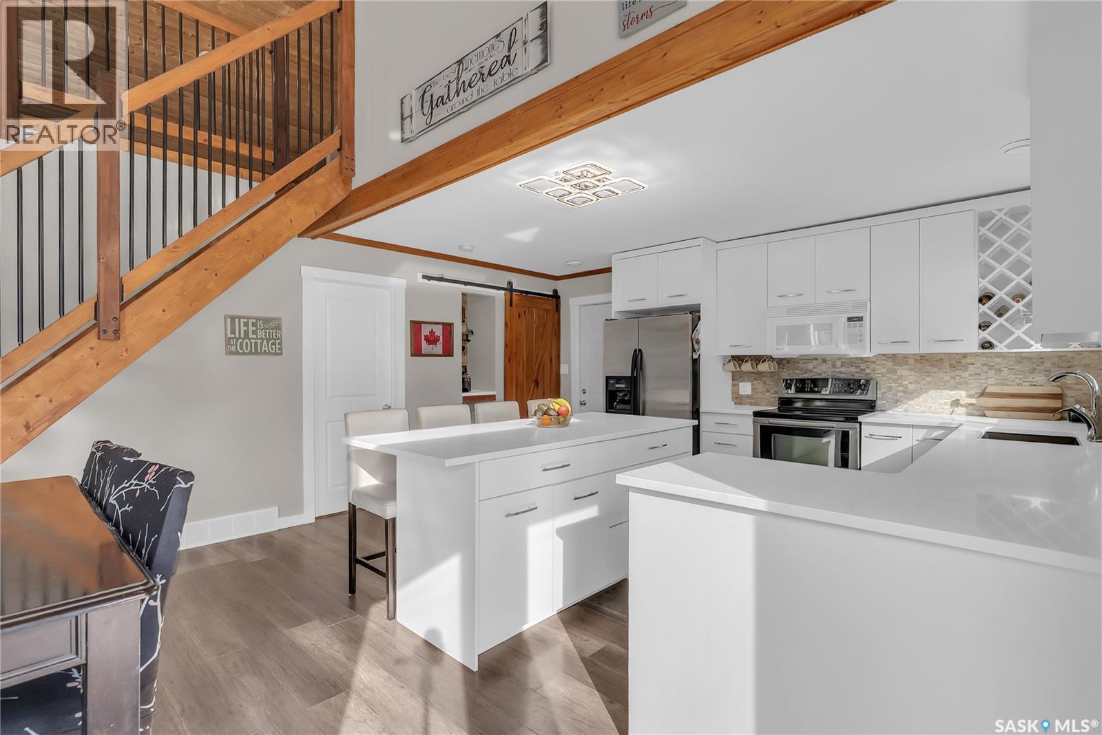 102 Moore DRIVE - 5
