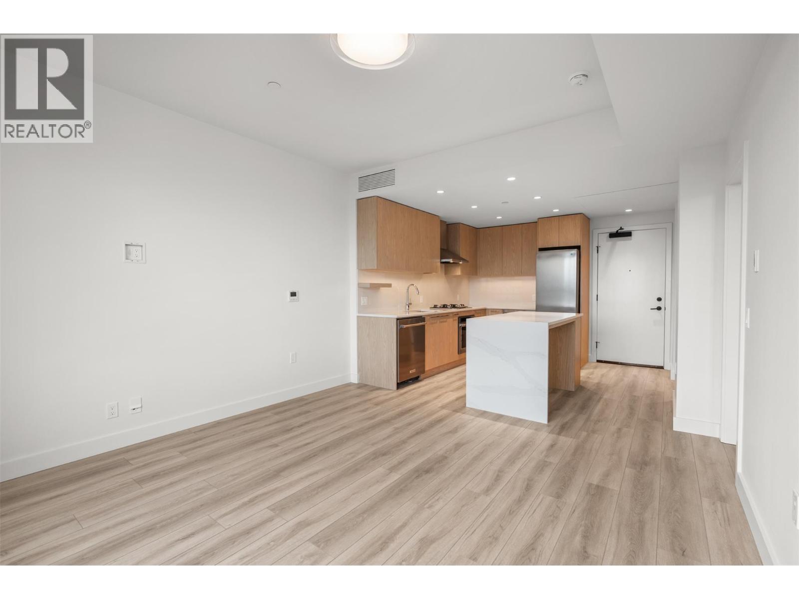 #508 3051 Abbott Street - 15