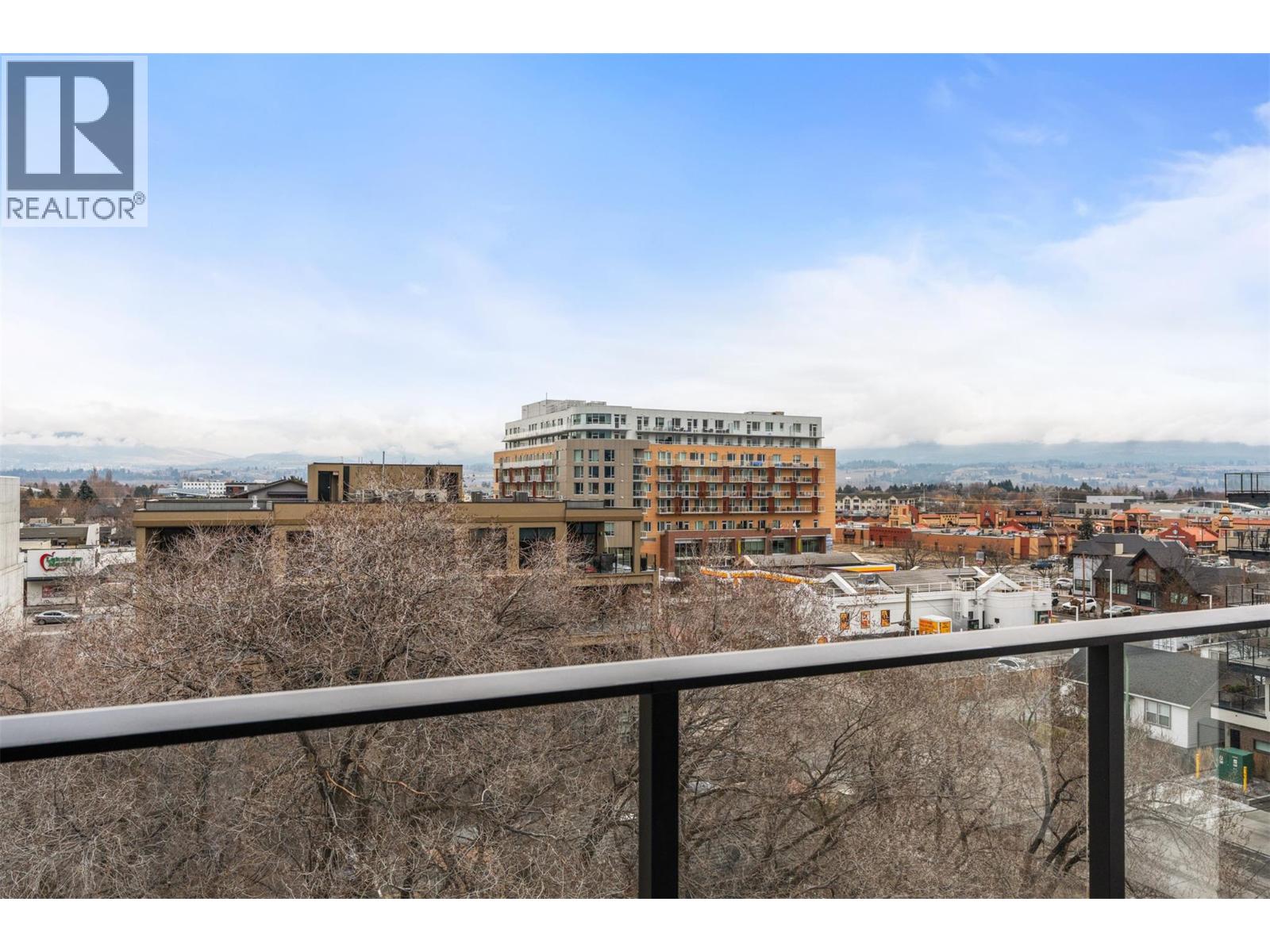 #508 3051 Abbott Street - 24