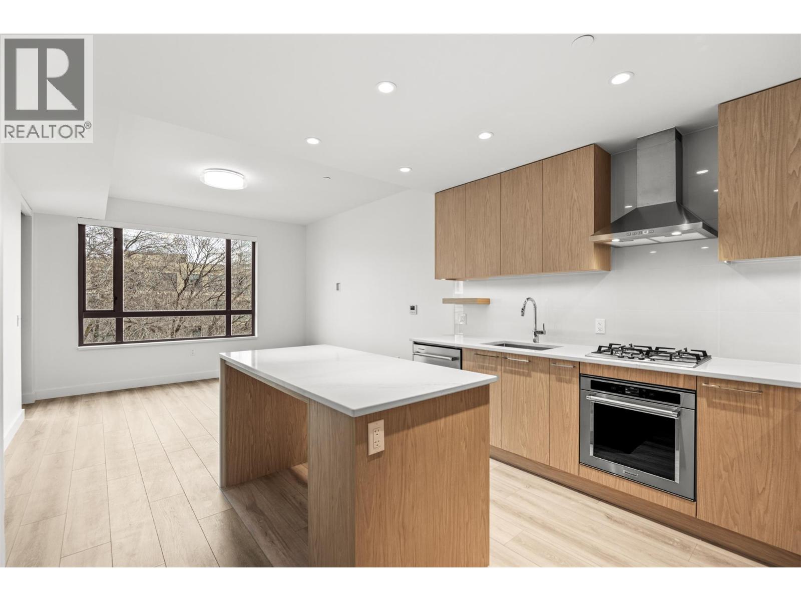 #308 3051 Abbott Street - 5