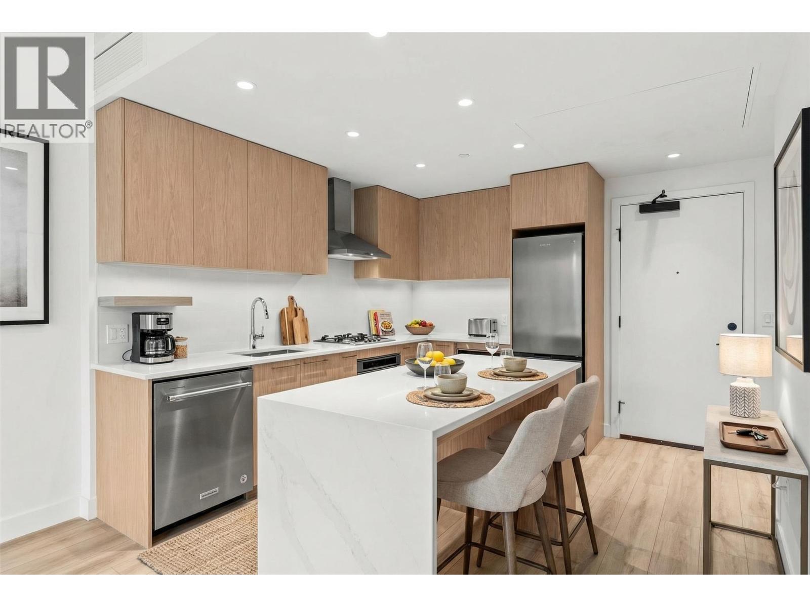 #308 3051 Abbott Street - 1
