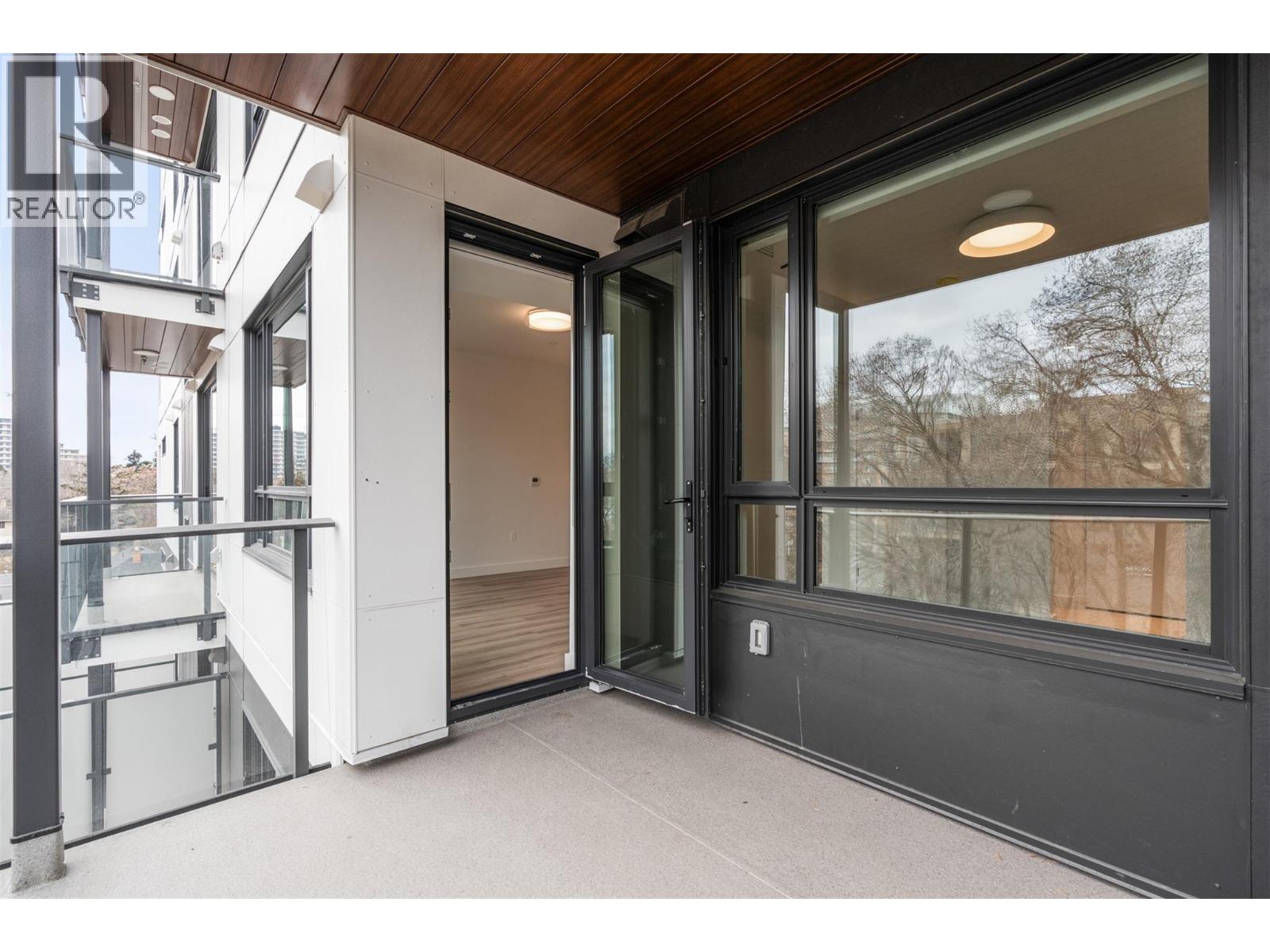 #308 3051 Abbott Street - 17