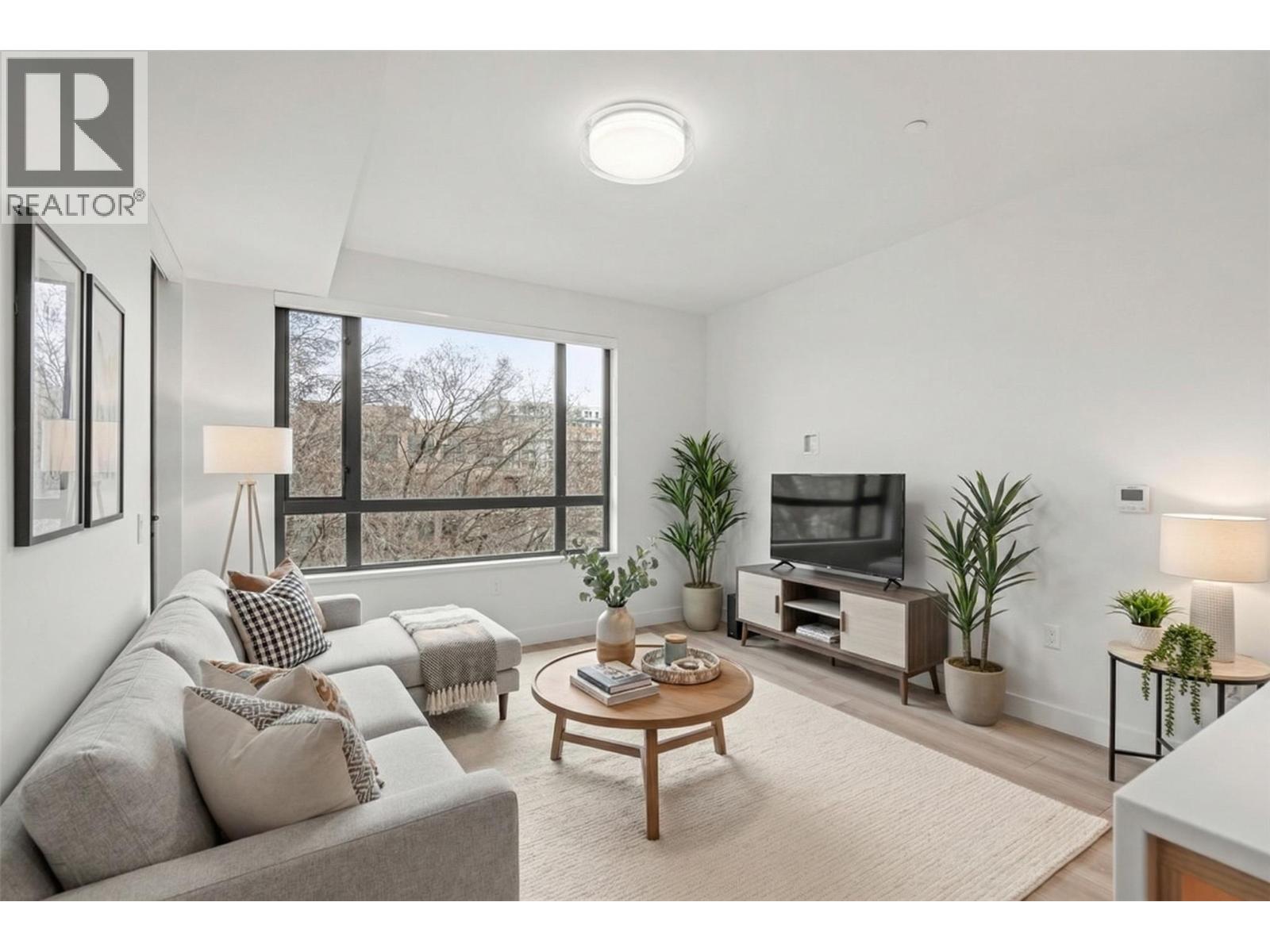 #308 3051 Abbott Street - 2