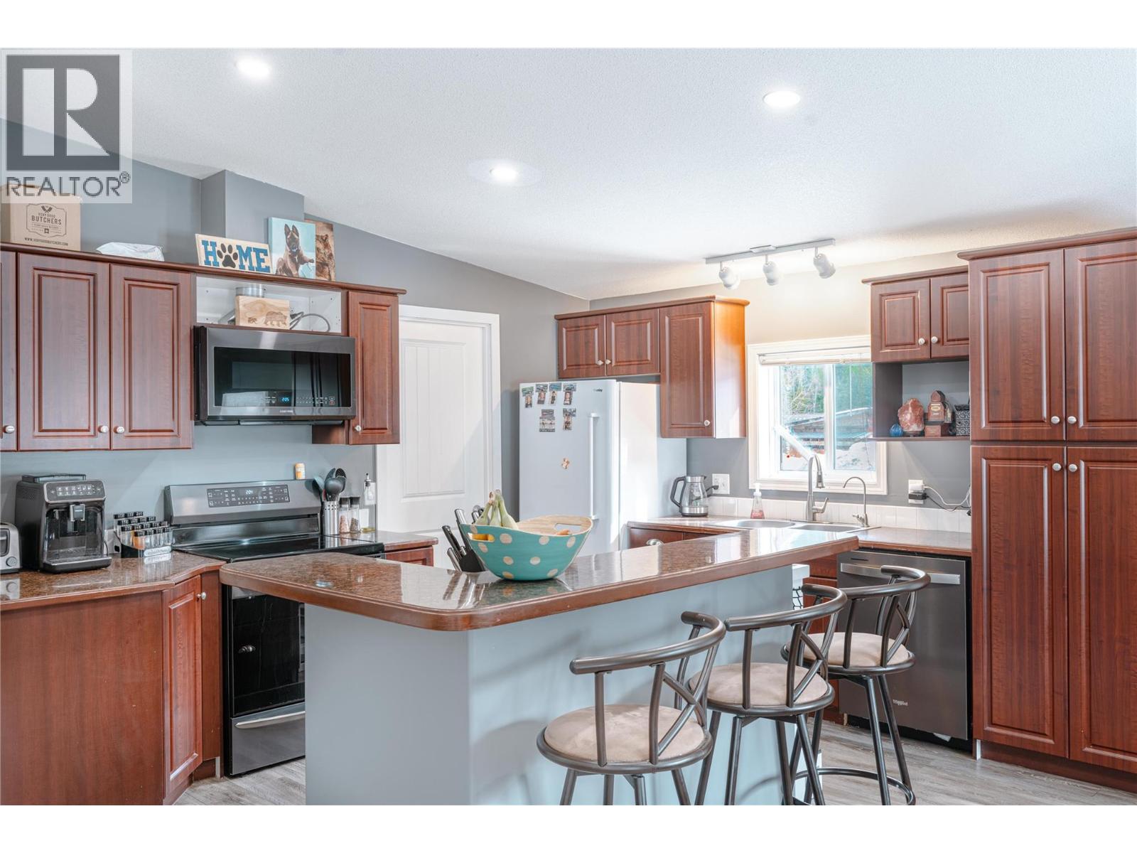 23 Johnson Way, Revelstoke