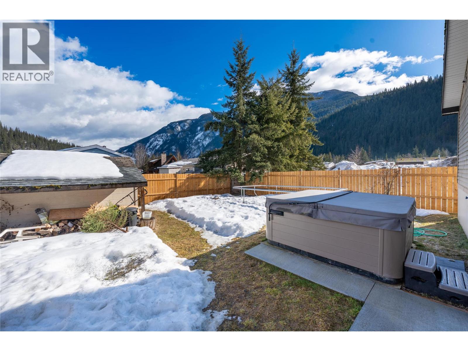 23 Johnson Way, Revelstoke