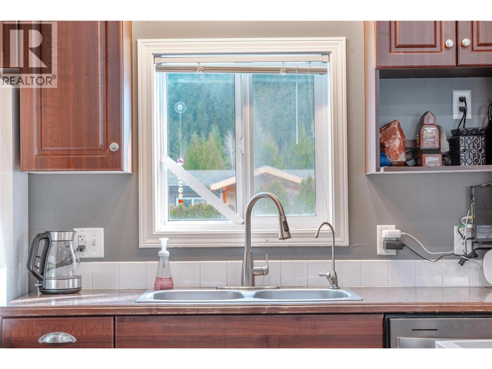 23 Johnson Way, Revelstoke