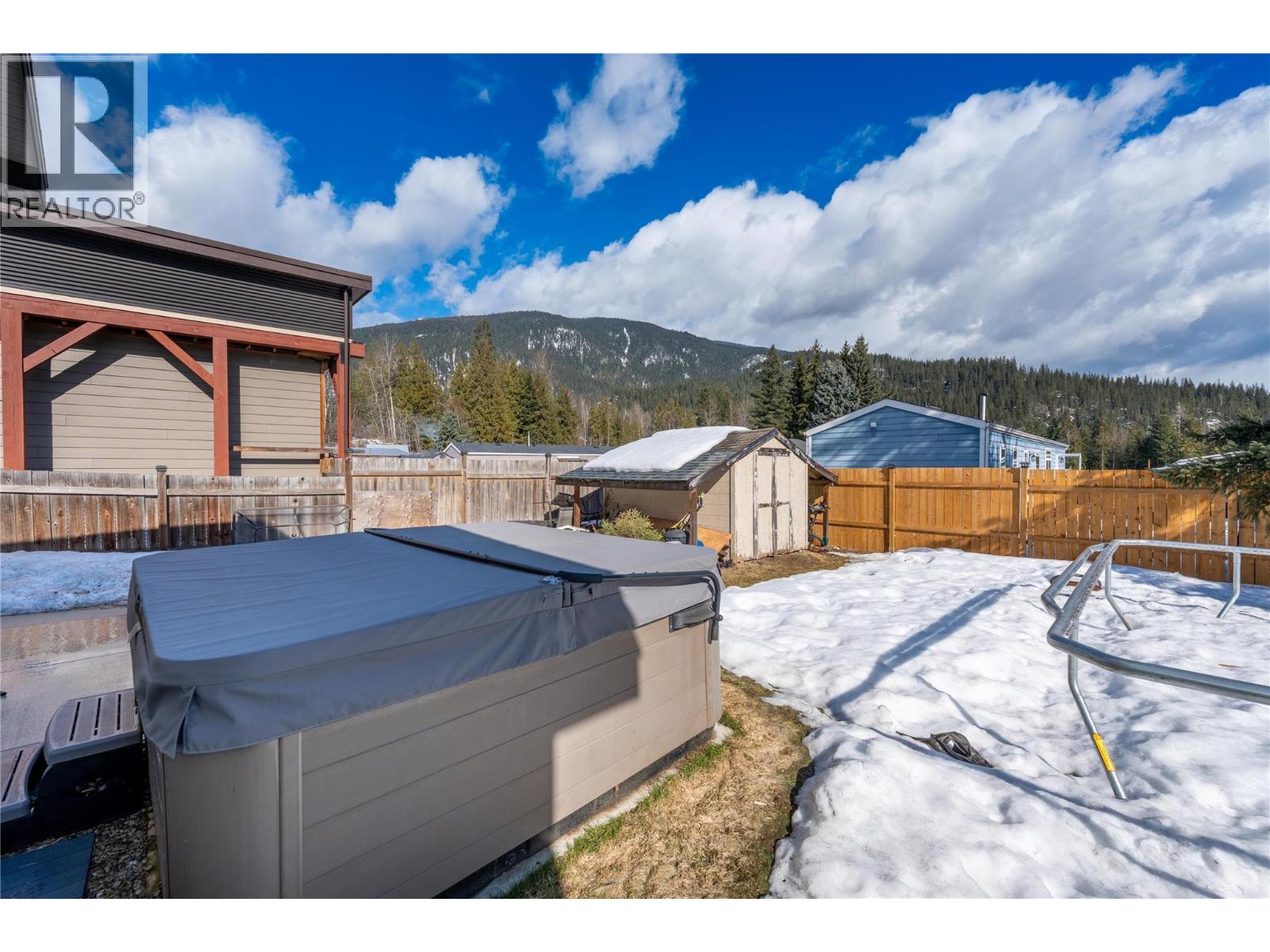23 Johnson Way, Revelstoke