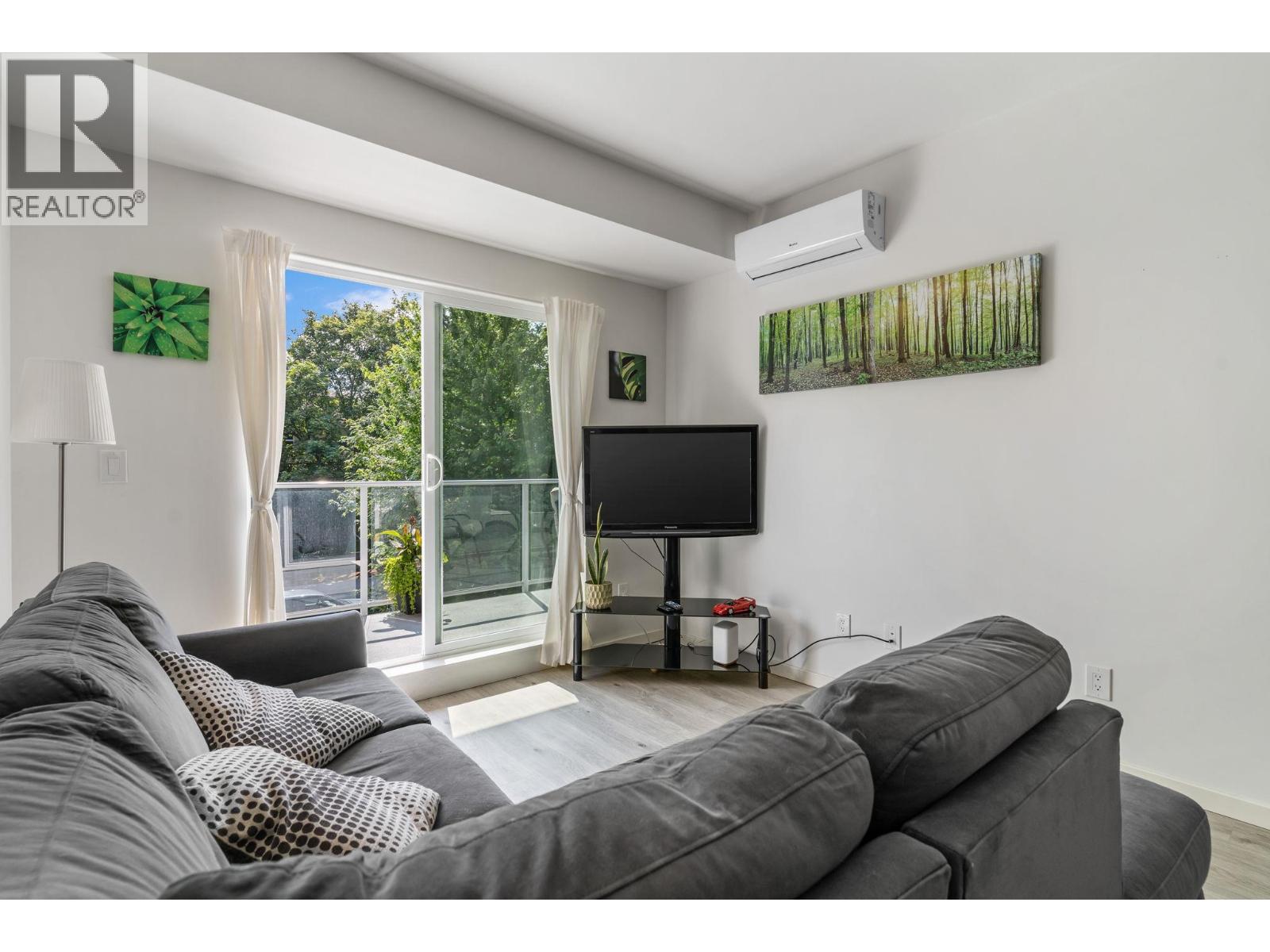 880 Saucier Avenue Unit# 207, Kelowna