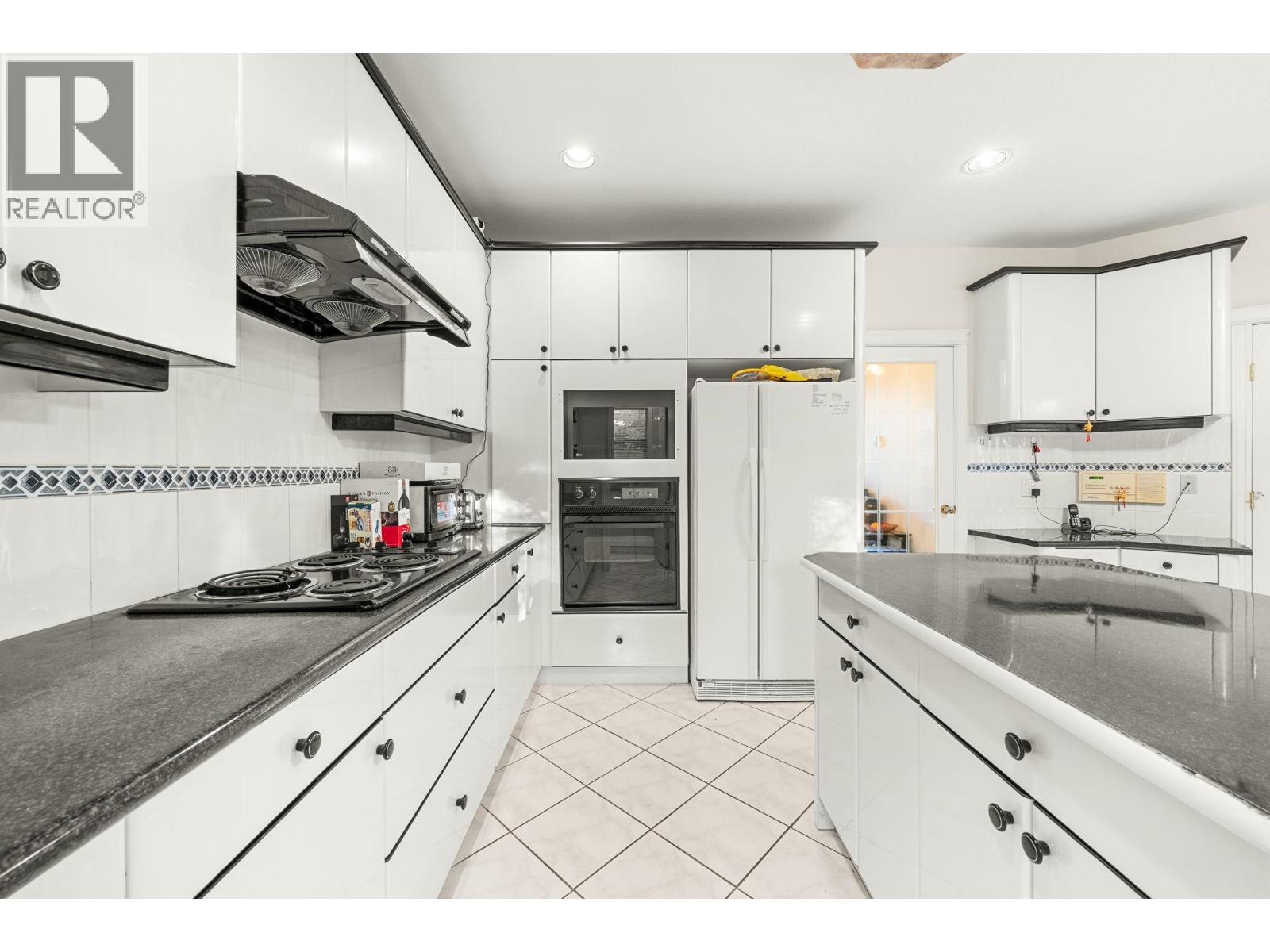 11851 RAILWAY Avenue, Richmond