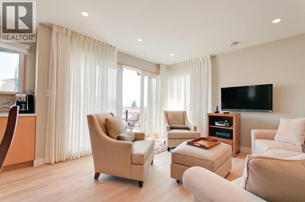 3631 15TH Avenue - photo 2