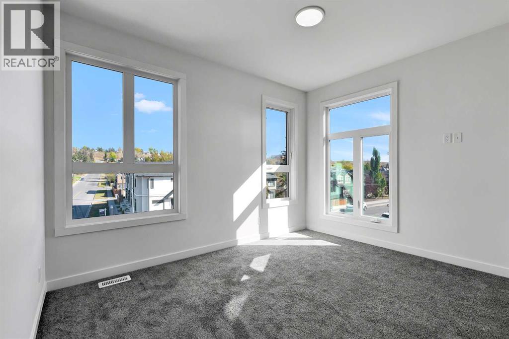 Single Family House for Sale in  Bowness Road NW Montgomery Calgary 