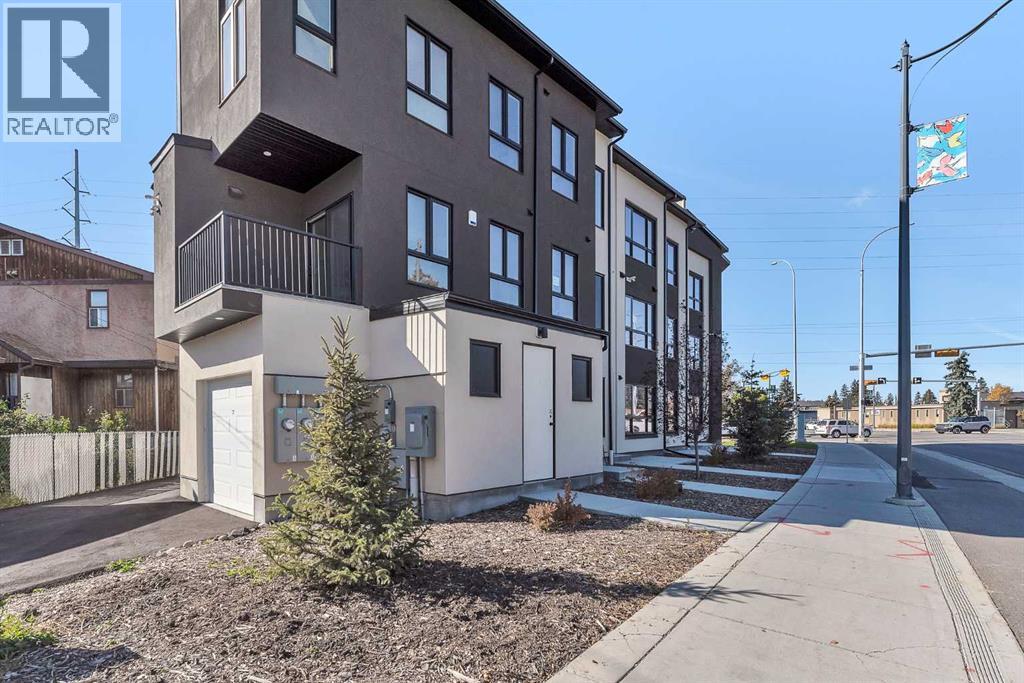 Single Family House for Sale in  Bowness Road NW Montgomery Calgary 