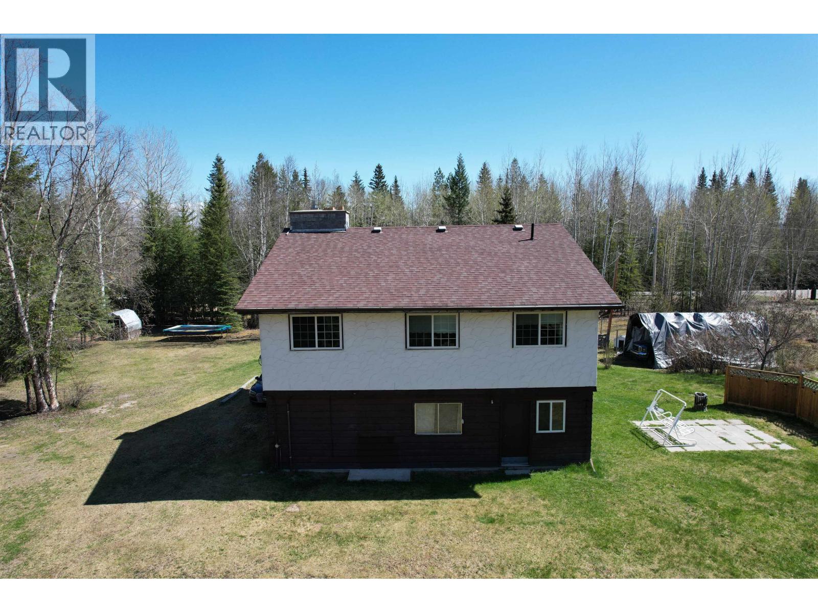 911 HESKETH ROAD - 3