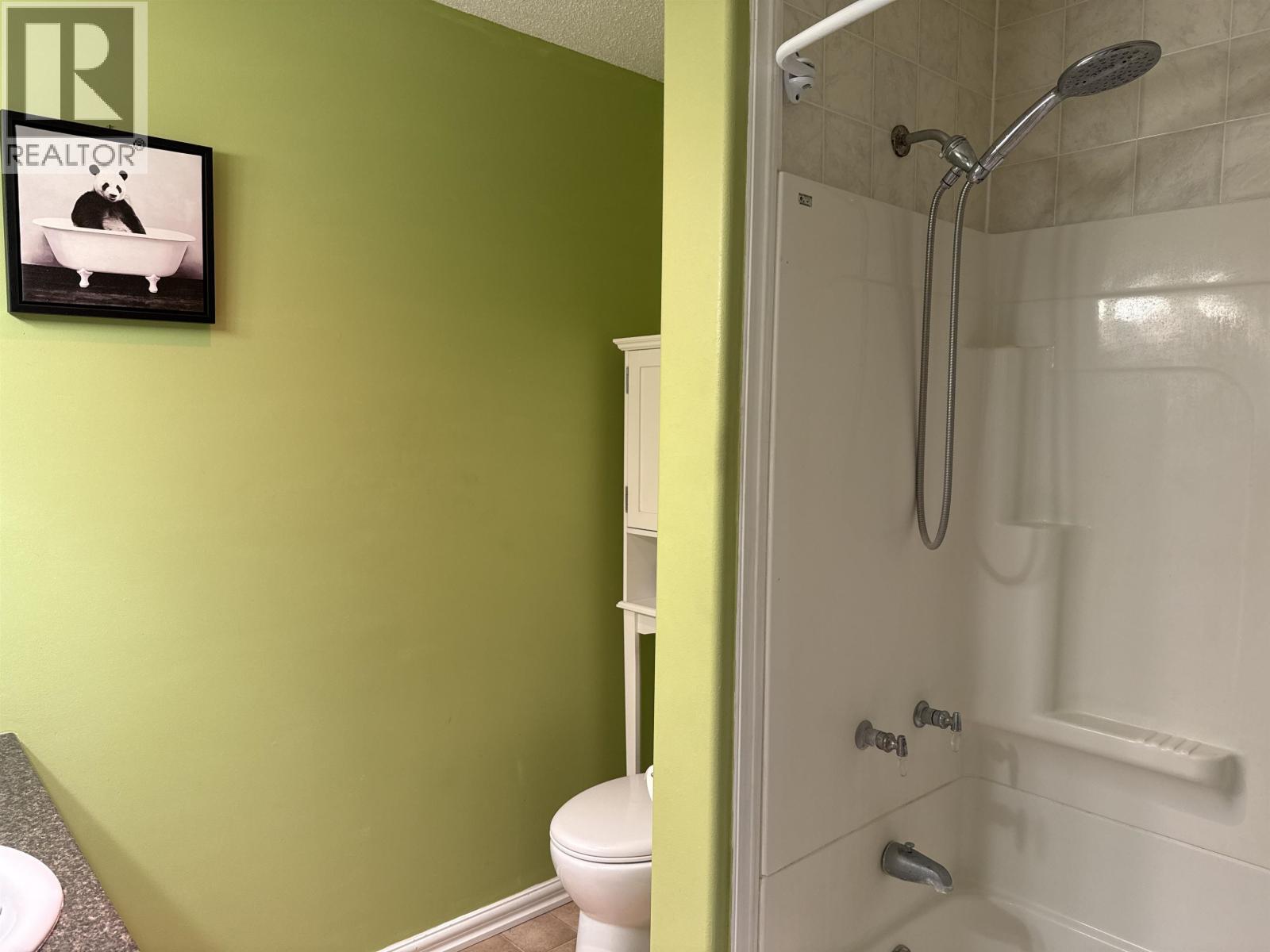 911 HESKETH ROAD - 31