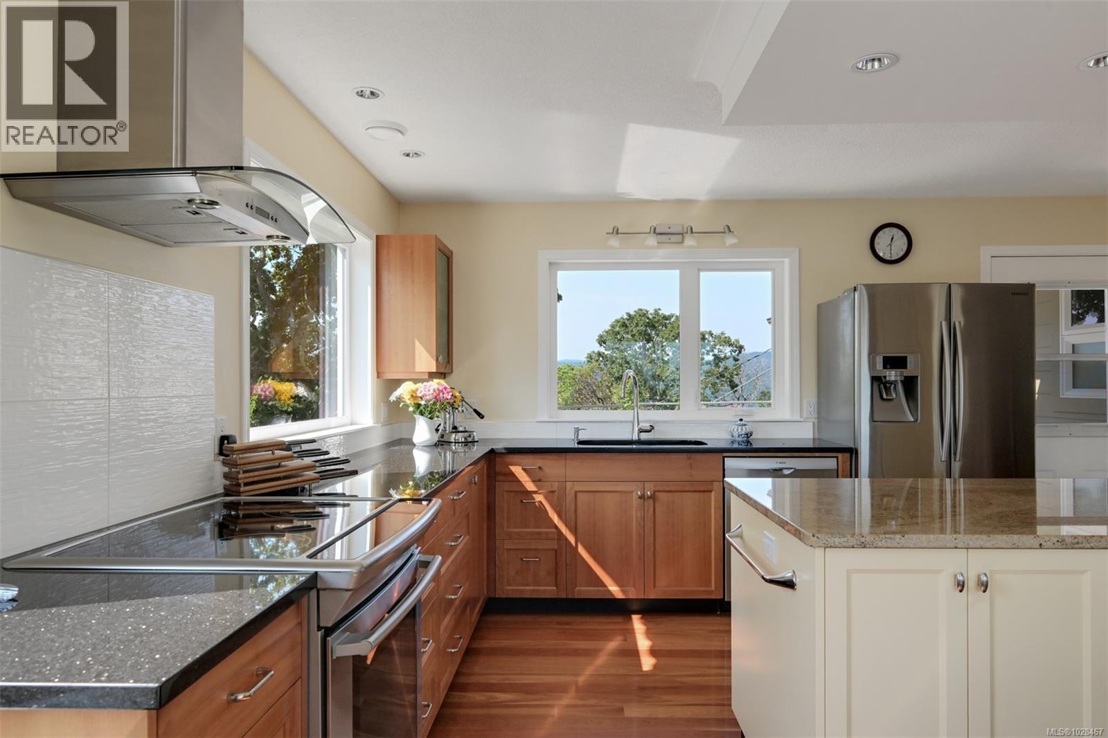  4801 Excelsior Road, Saanich