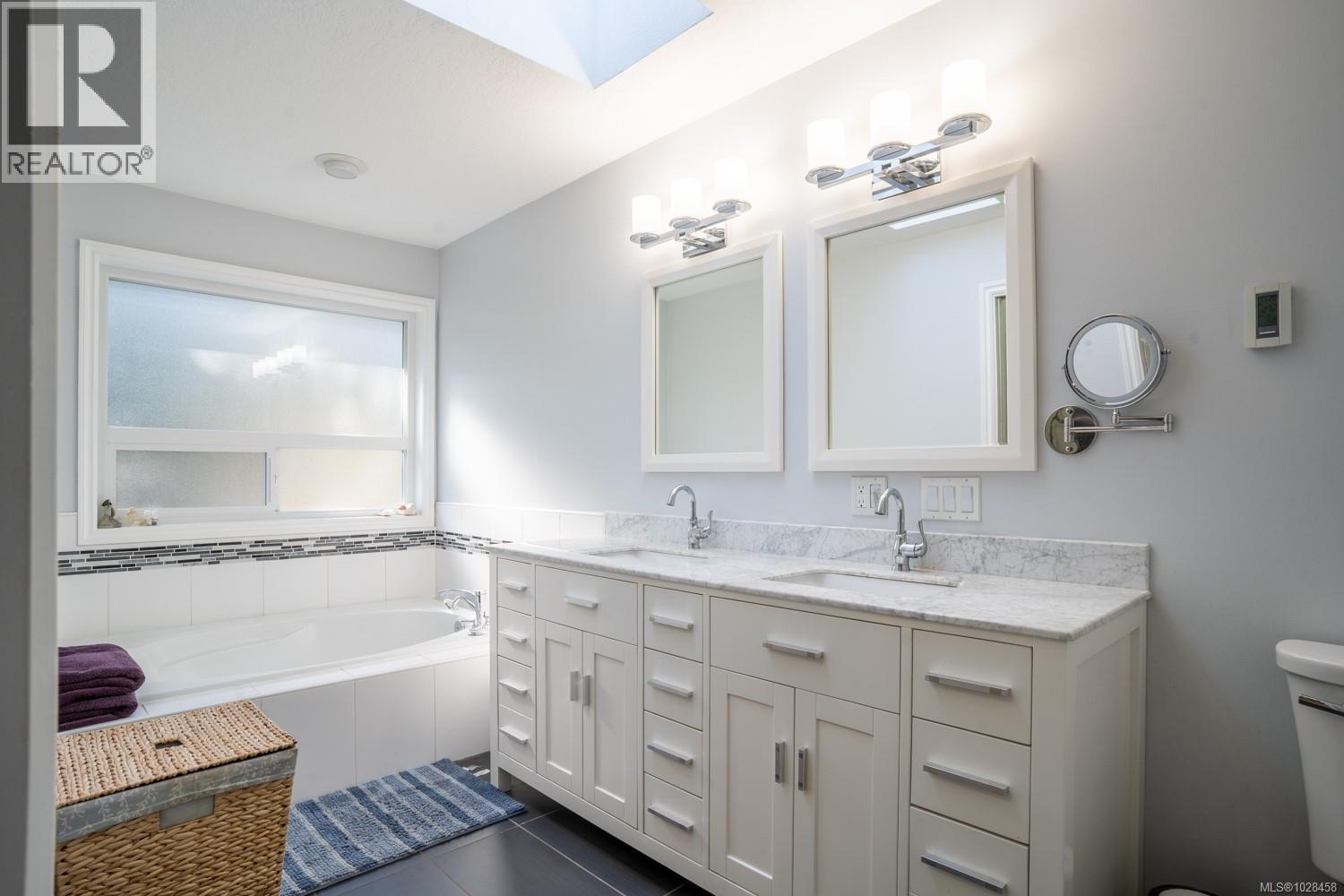 7465 FERNMAR RD - 19