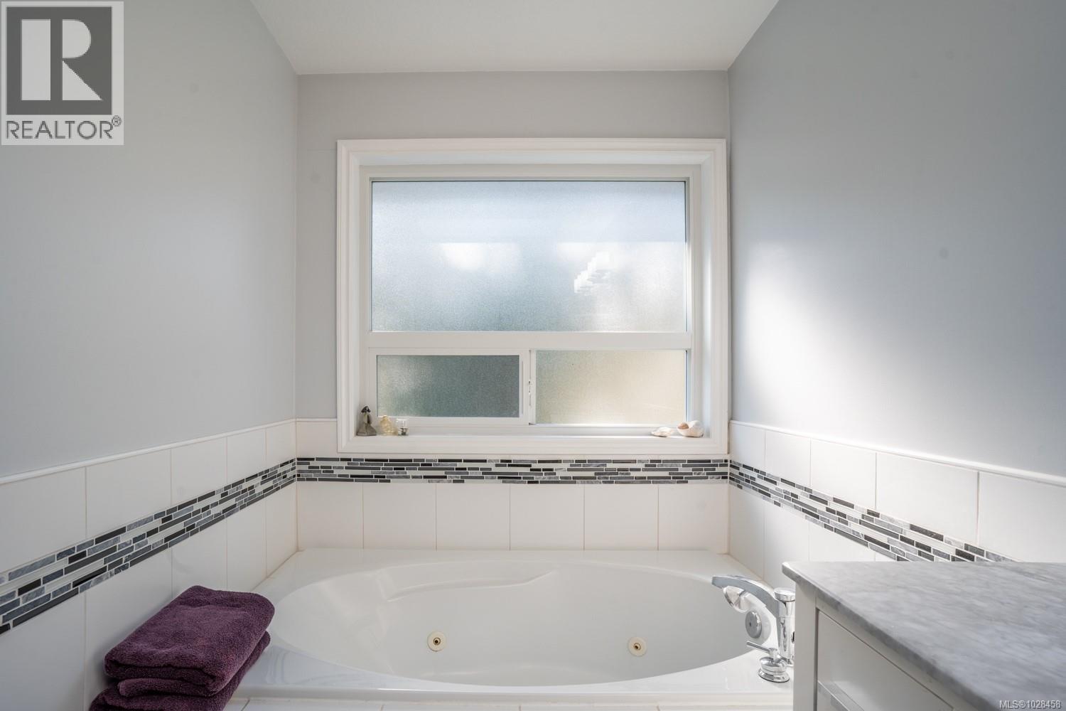 7465 FERNMAR RD - 20