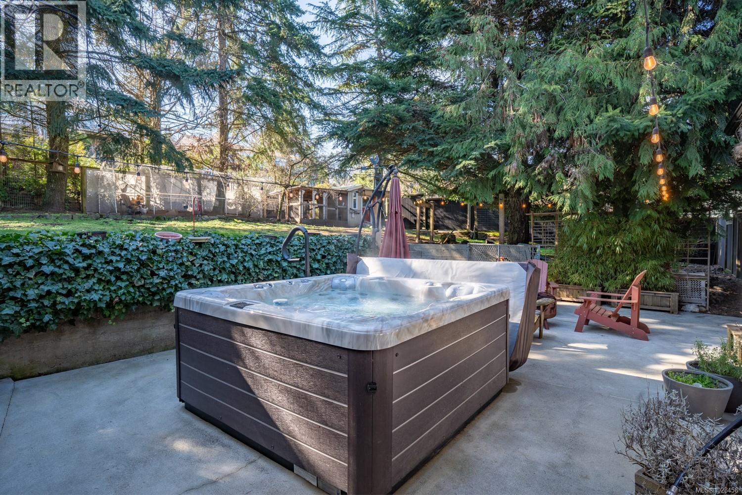 7465 FERNMAR RD - 32