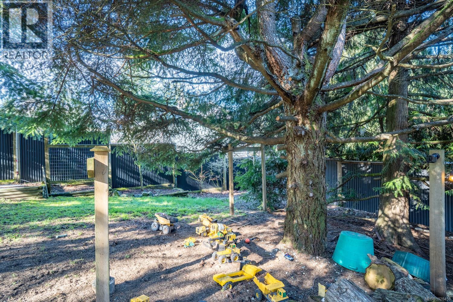 7465 FERNMAR RD - 35