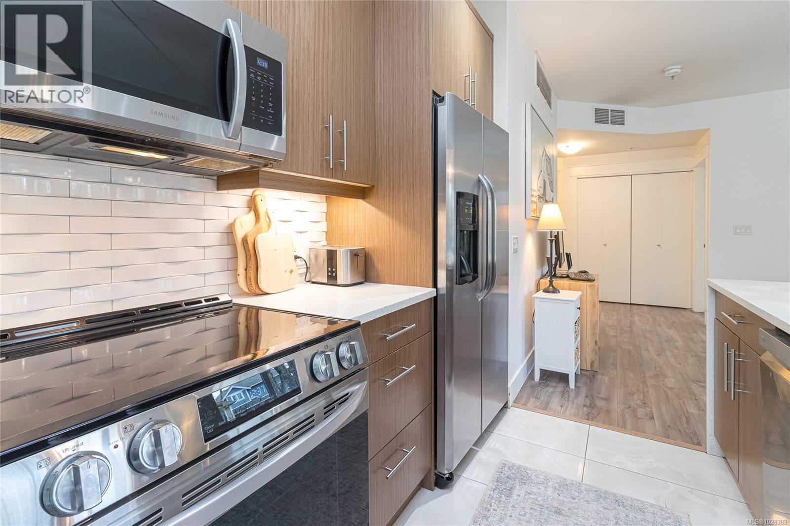 Single Family House for Sale in   Travino Lane Saanich 