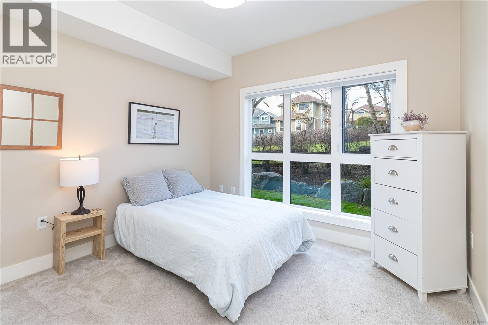 Single Family House for Sale in   Travino Lane Saanich 