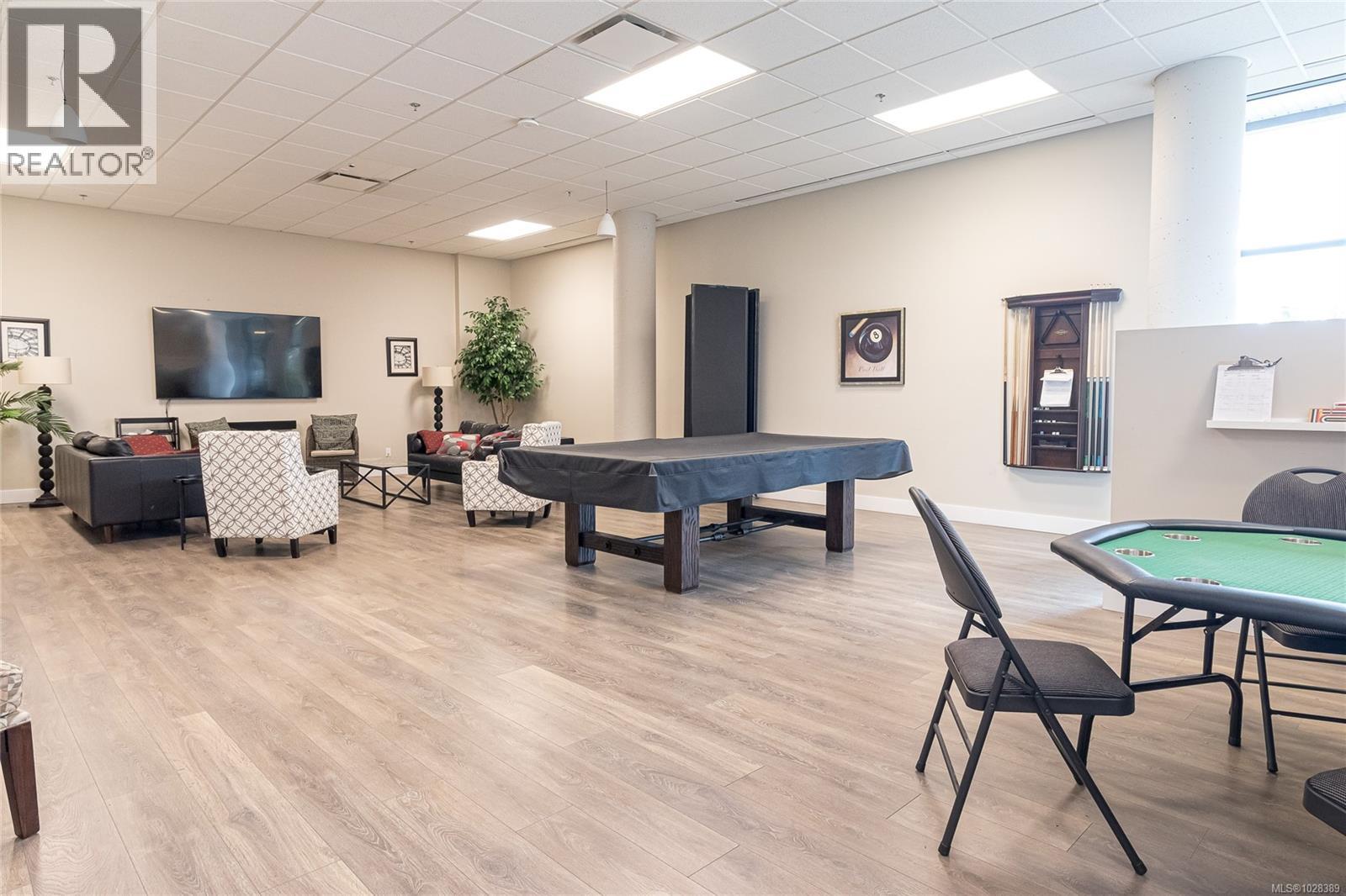 Single Family House for Sale in   Travino Lane Saanich 