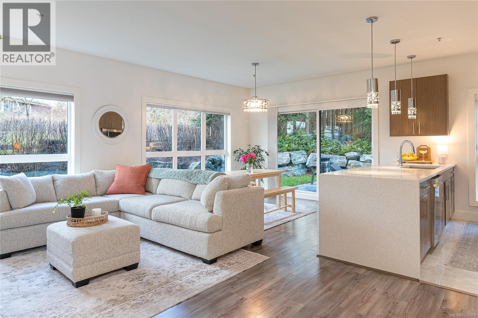 Single Family House for Sale in   Travino Lane Saanich 