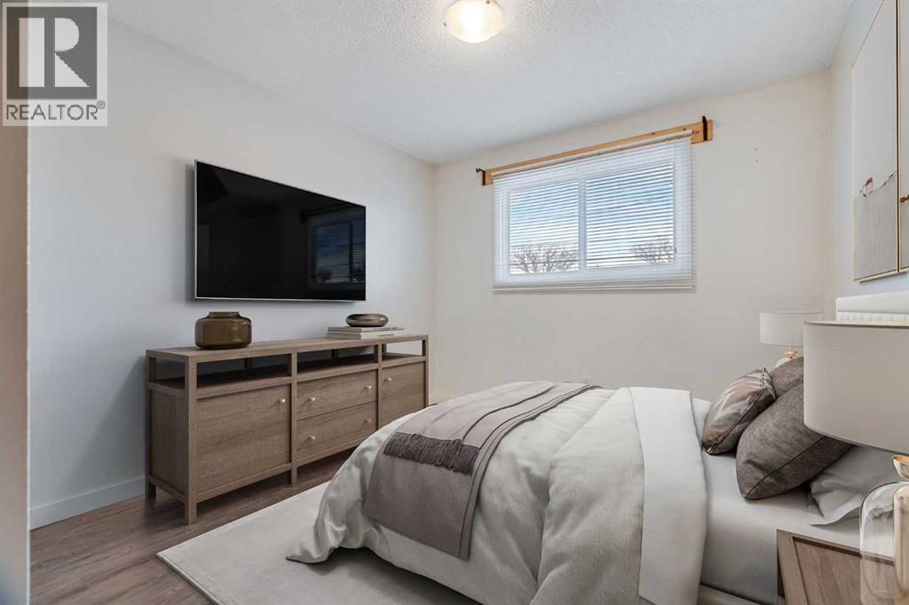 Multi-family House Bi-level for Sale in  &   Street SE Ogden Calgary 