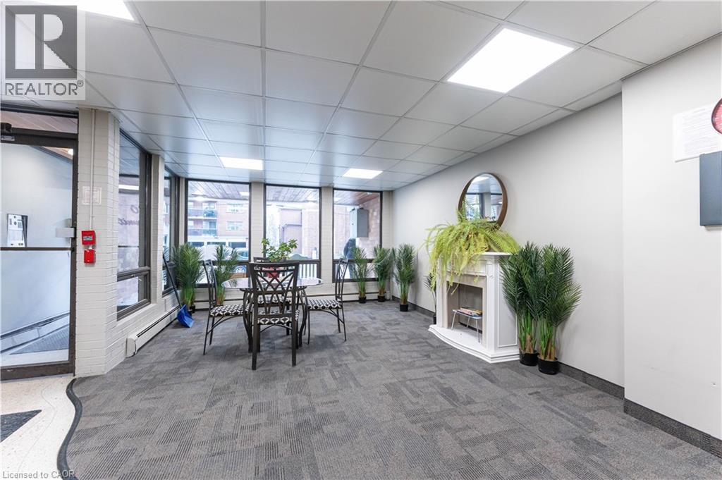 #607 30 SUMMIT AVENUE - 16