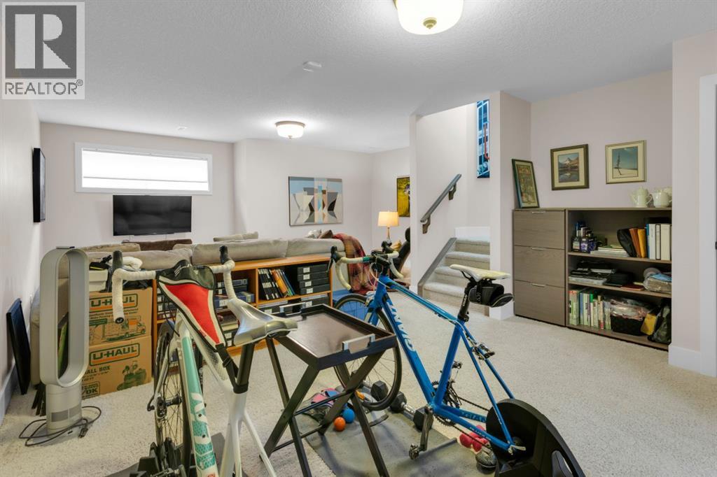 Single Family House for Sale in  Quarry Park Boulevard SE Douglasdale/Glen Calgary 