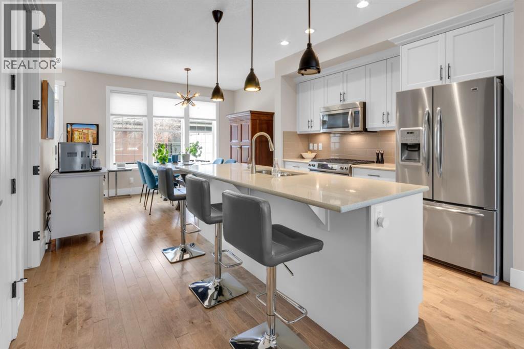 Single Family House for Sale in  Quarry Park Boulevard SE Douglasdale/Glen Calgary 