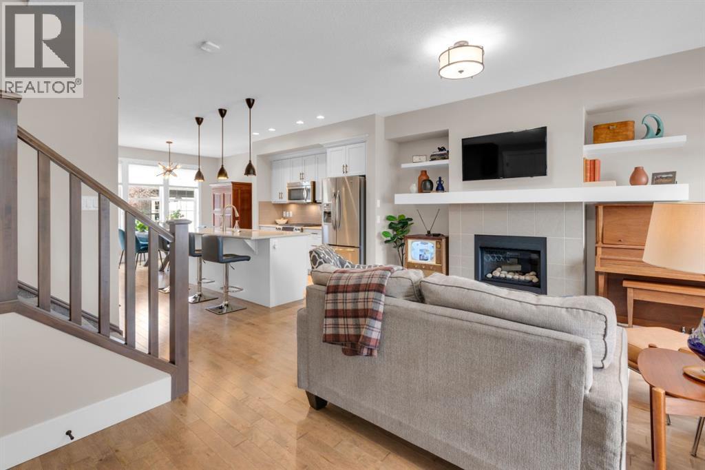 Single Family House for Sale in  Quarry Park Boulevard SE Douglasdale/Glen Calgary 