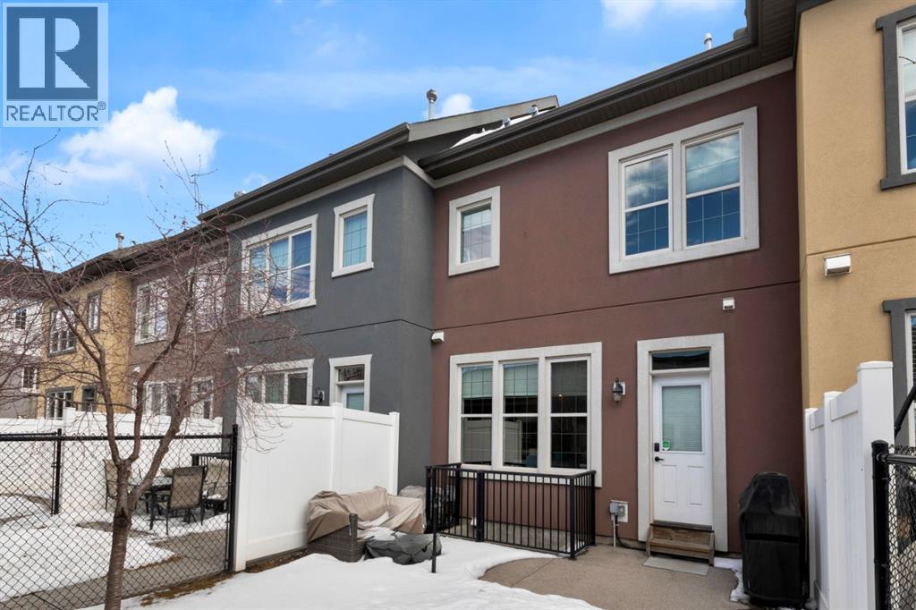 Single Family House for Sale in  Quarry Park Boulevard SE Douglasdale/Glen Calgary 