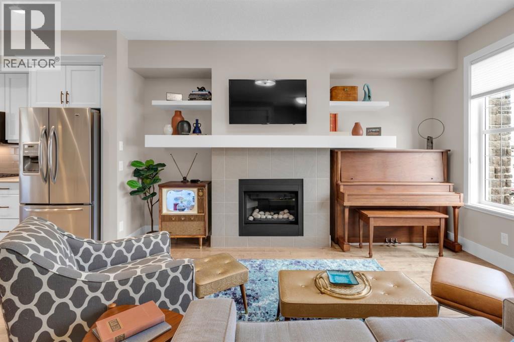 Single Family House for Sale in  Quarry Park Boulevard SE Douglasdale/Glen Calgary 