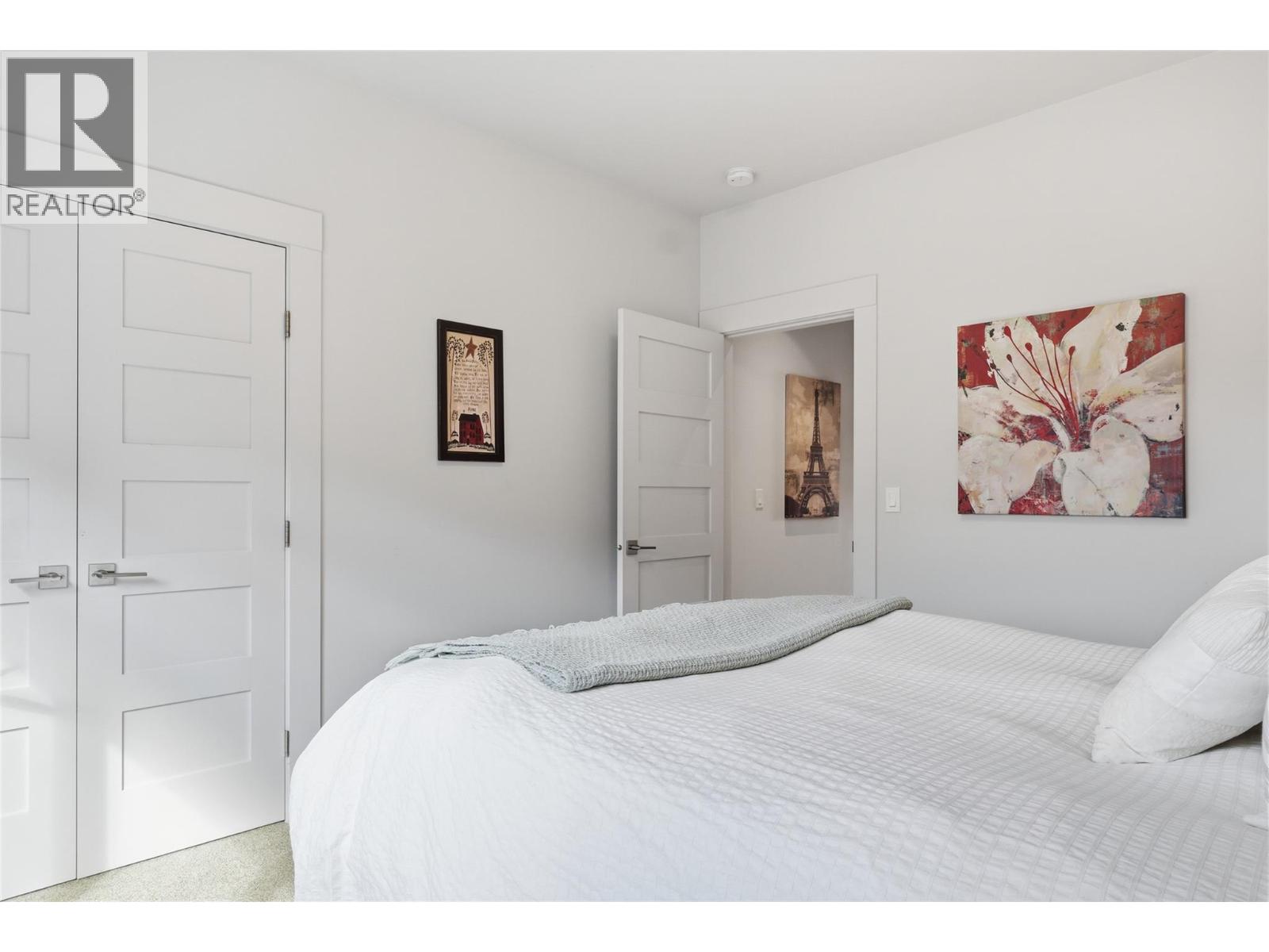 463 Golfview Place - 23