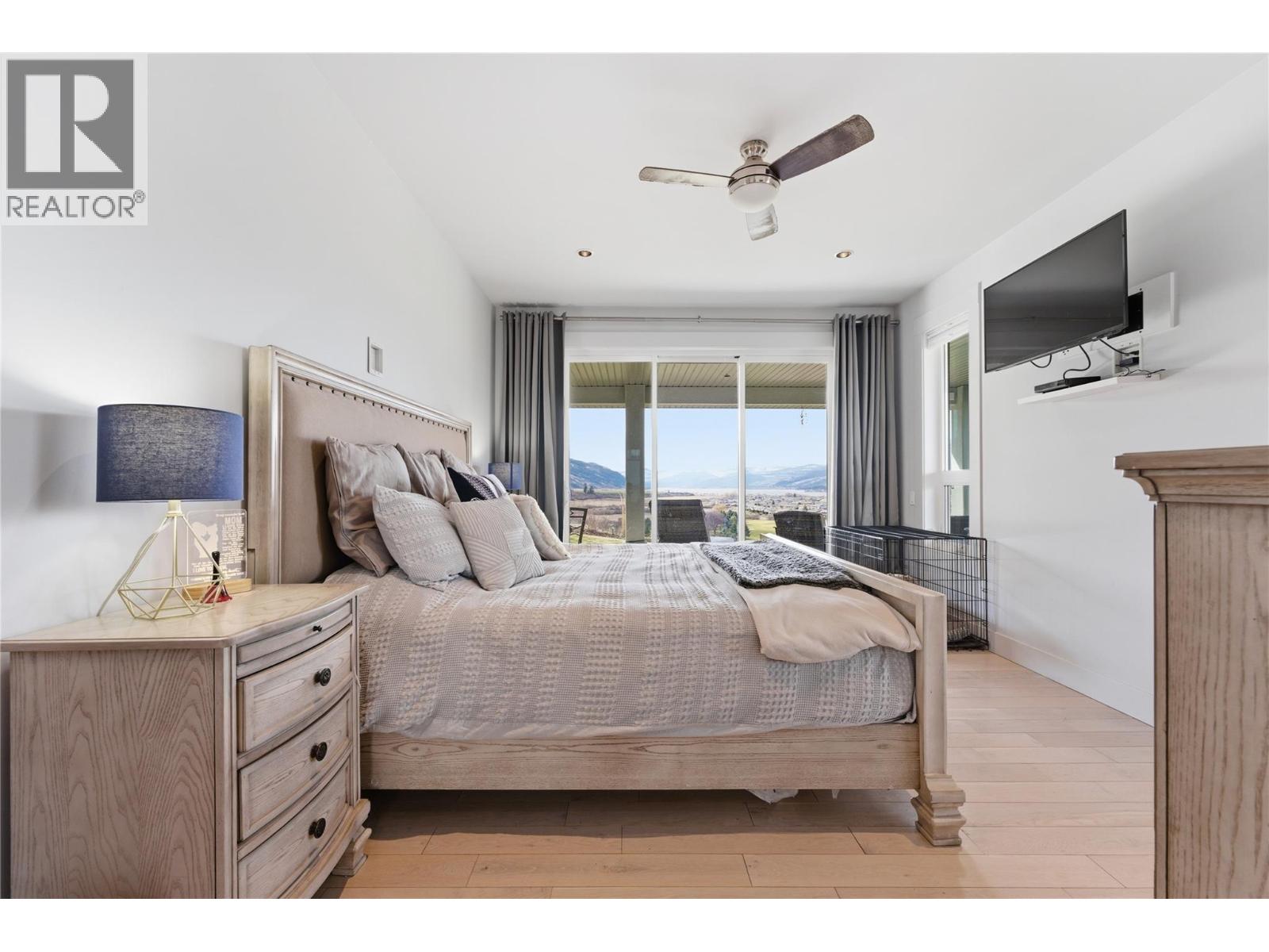 463 Golfview Place, Spallumcheen