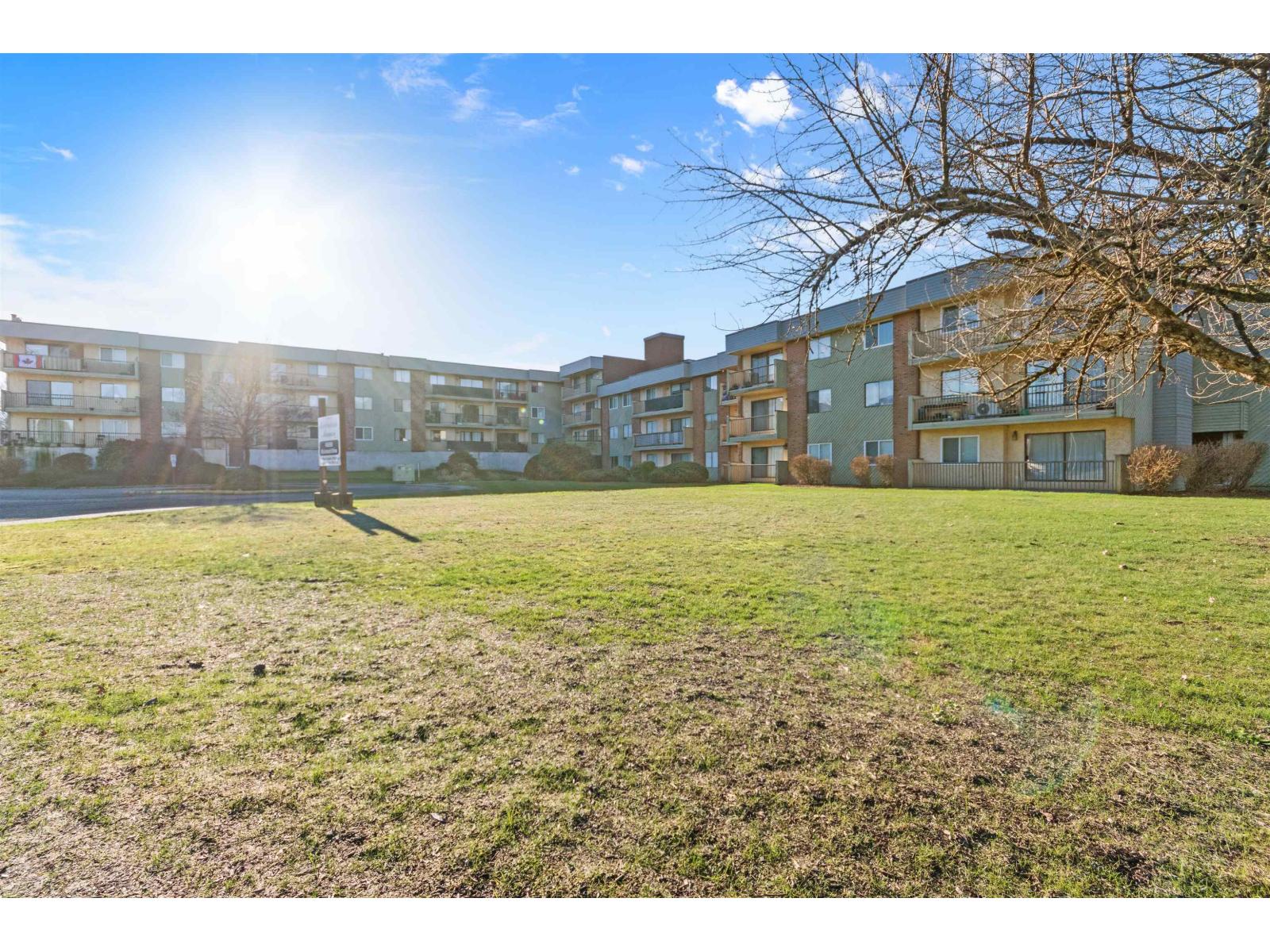 111 45598 MCINTOSH DRIVE, Chilliwack Proper South, Chilliwack