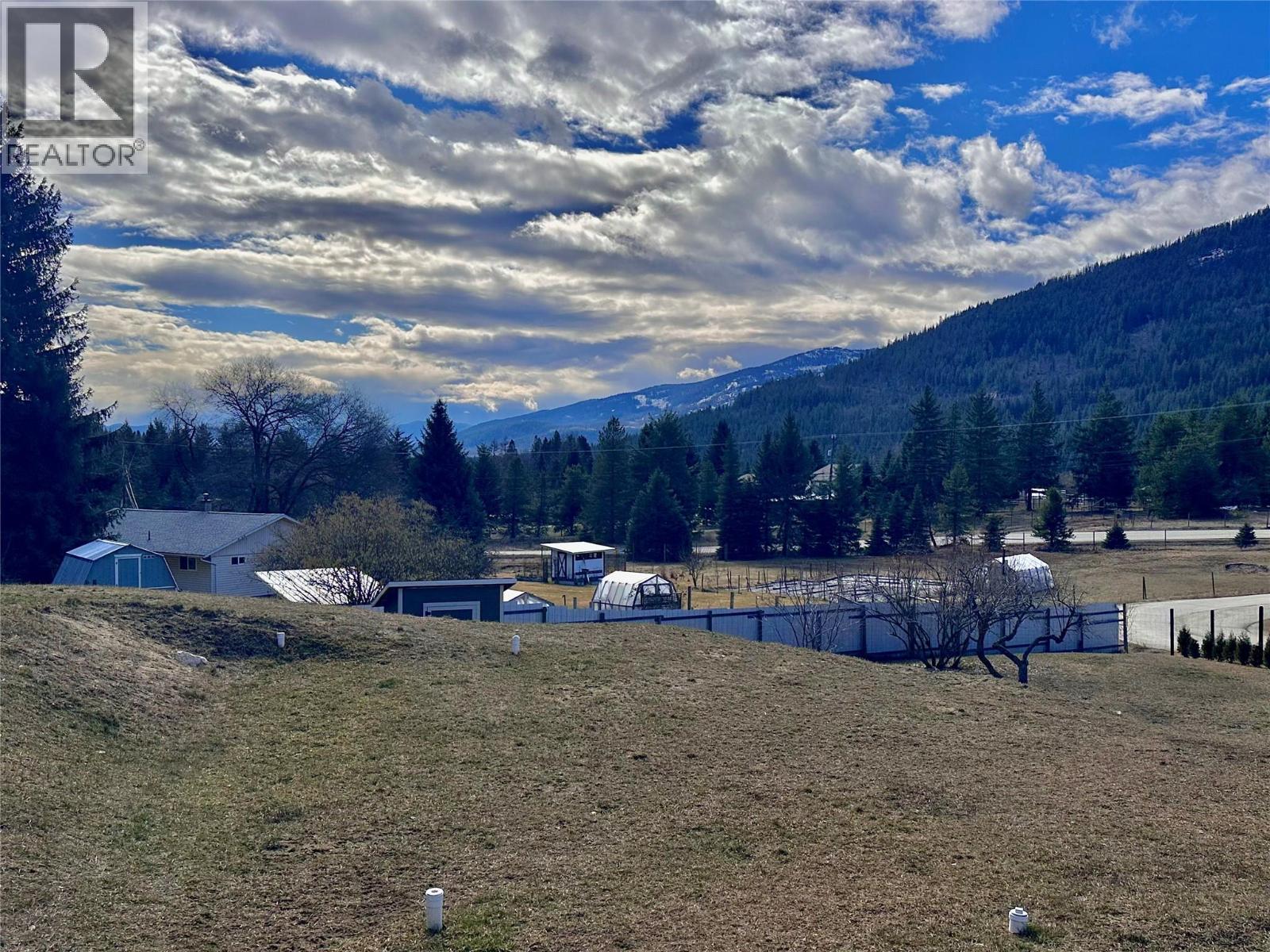 1953 SANDY Road, Castlegar