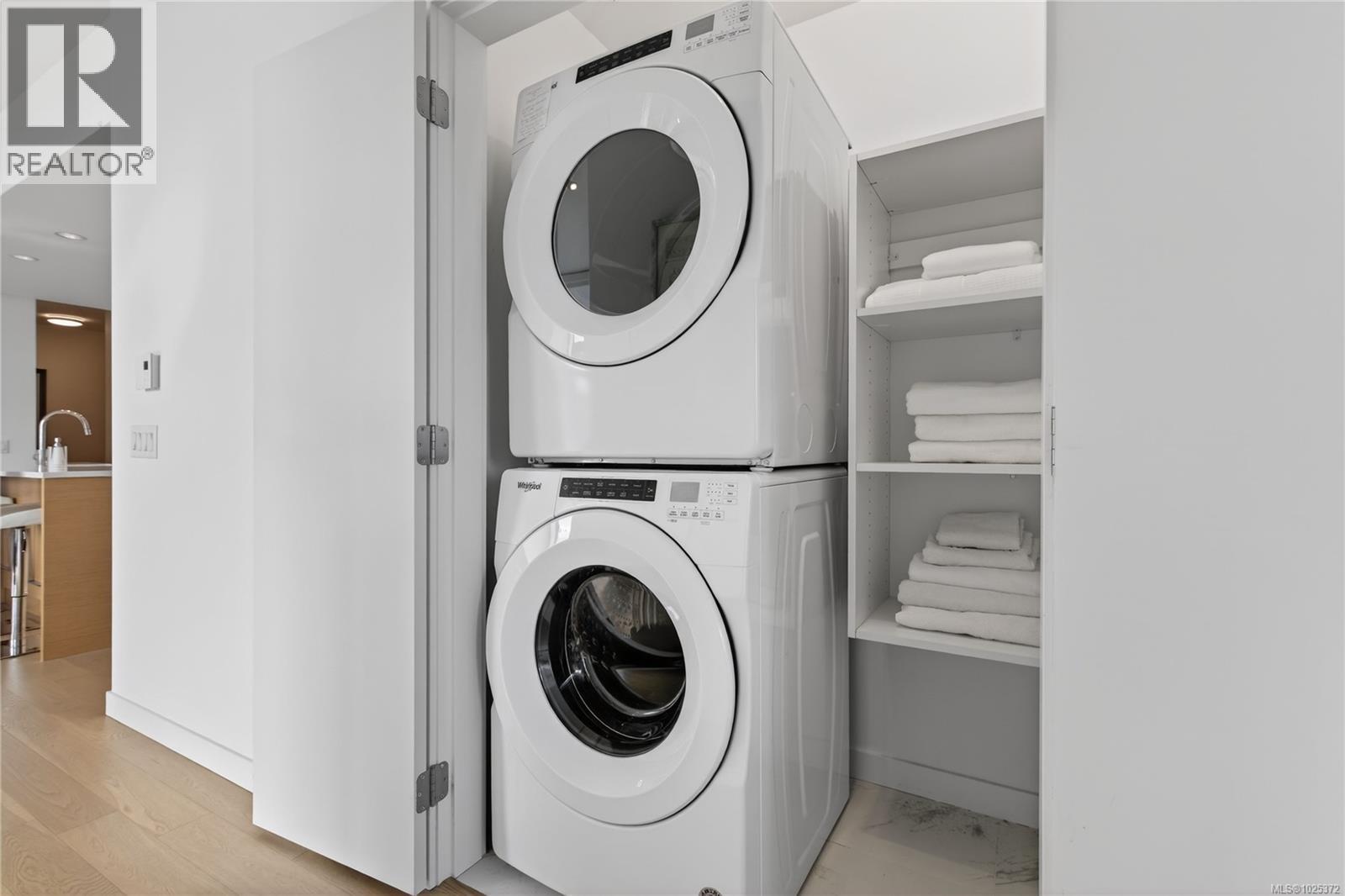 #602 4011 RAINBOW HILL LANE - 29