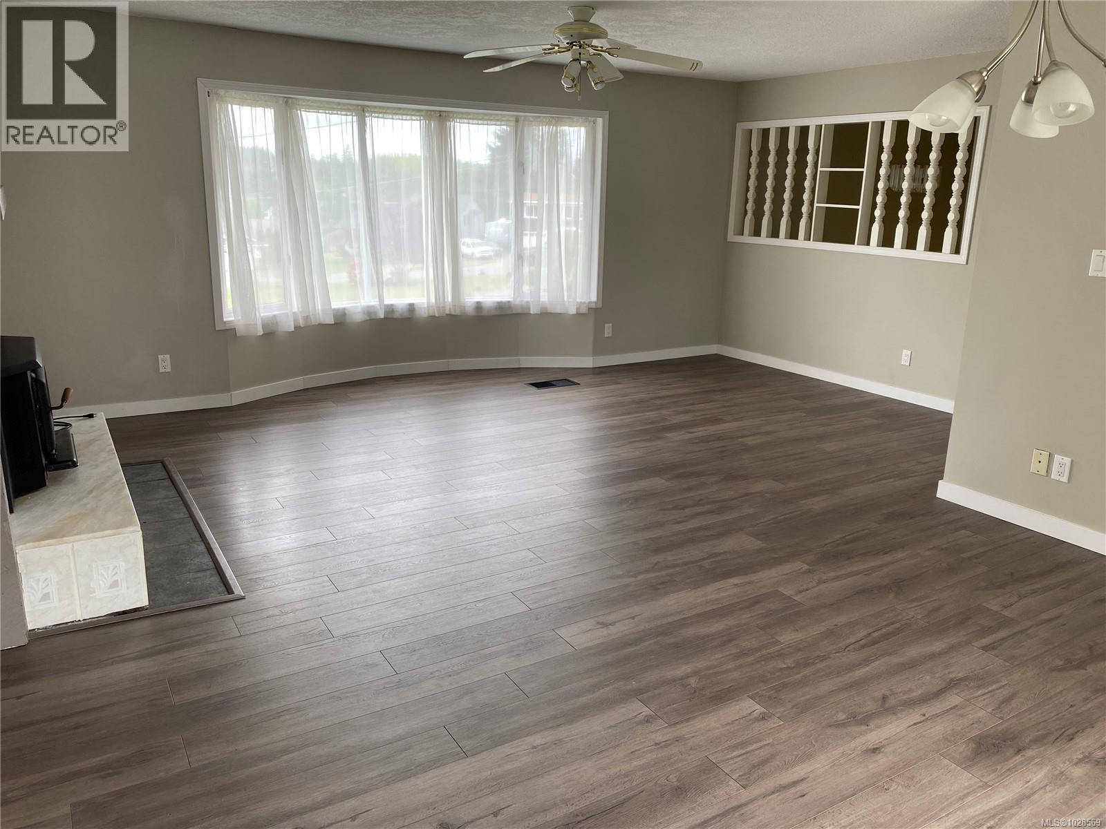 531 Savary Cres - 3