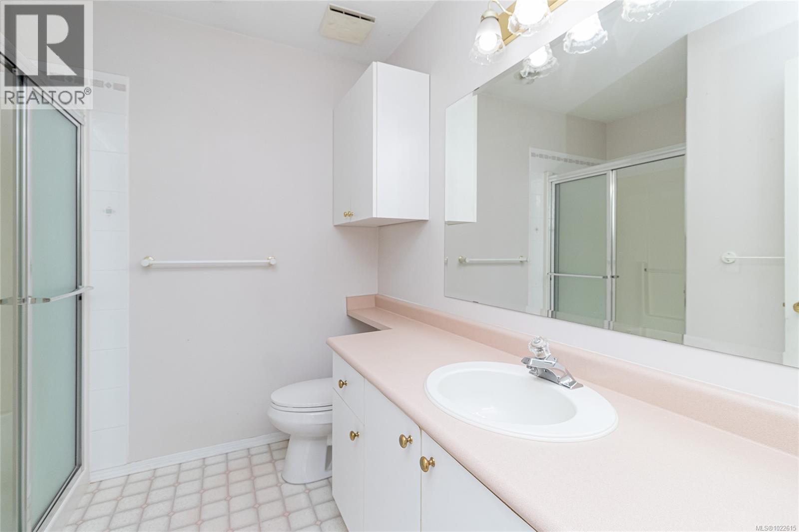 303 245 First St, Duncan