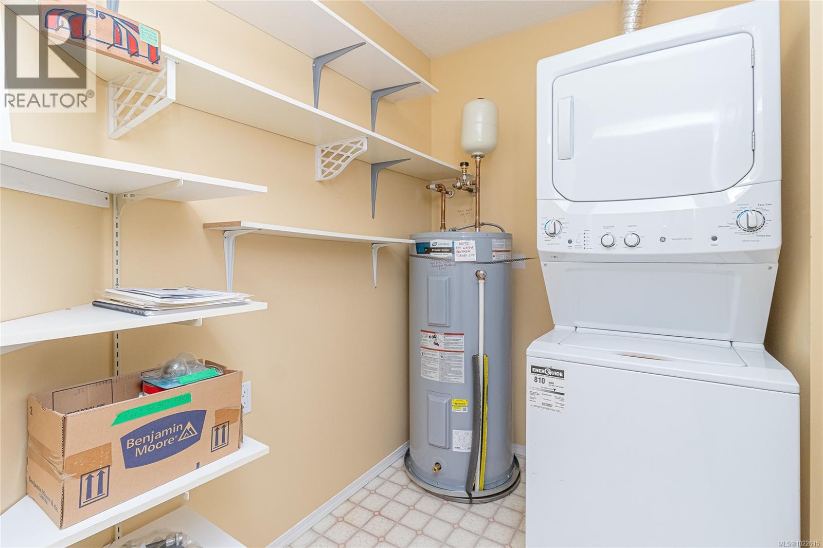 303 245 First St, Duncan