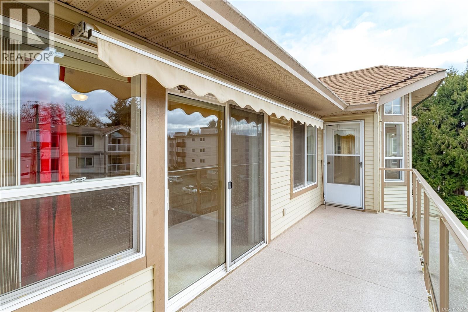 303 245 First St, Duncan