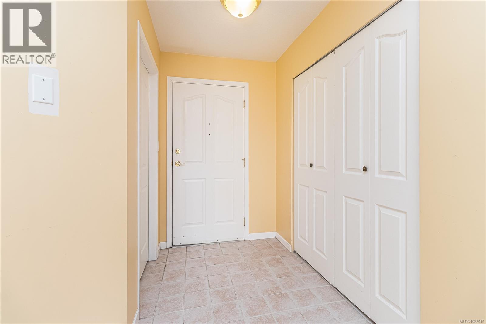 303 245 First St, Duncan