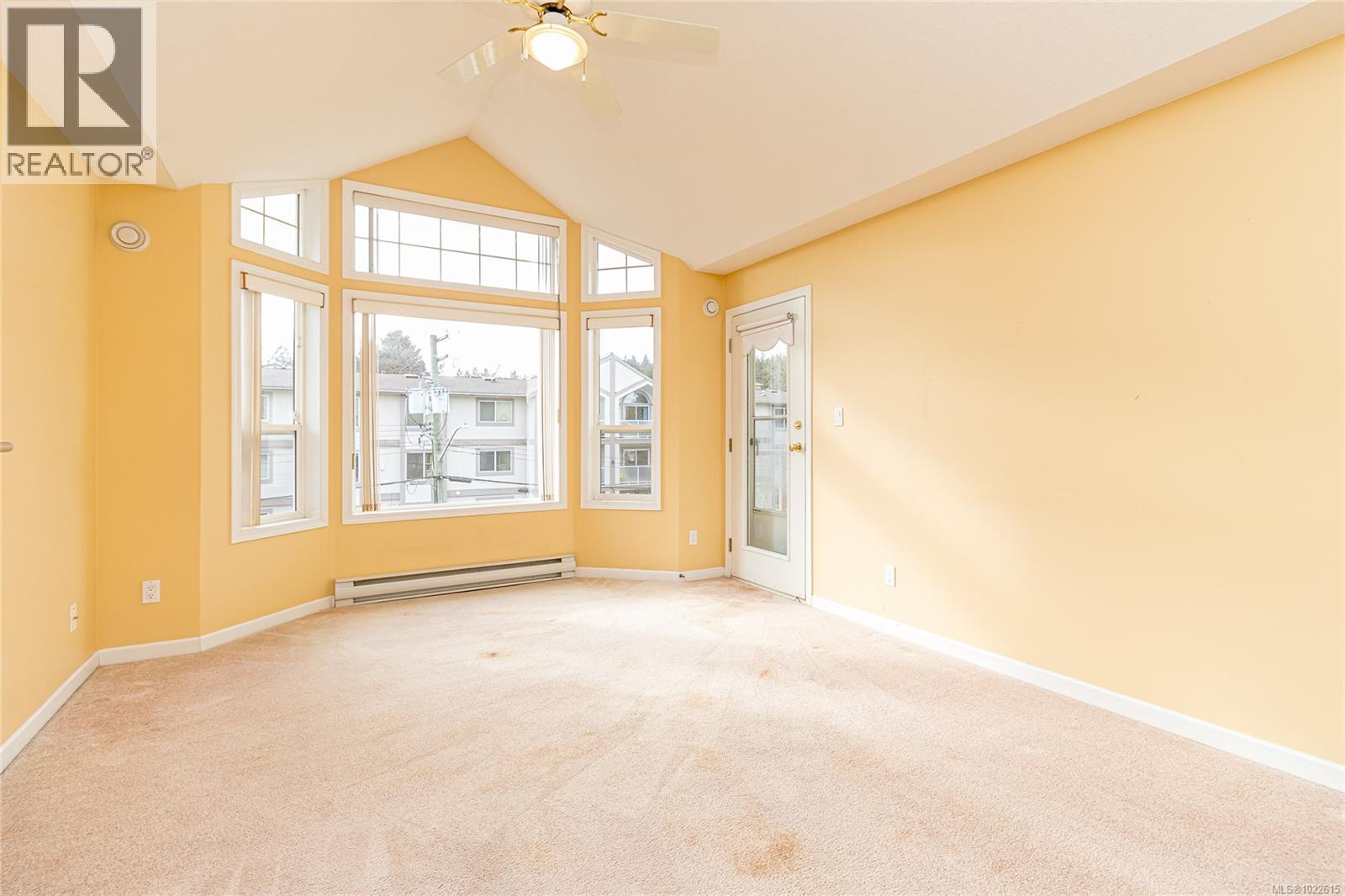 303 245 First St, Duncan