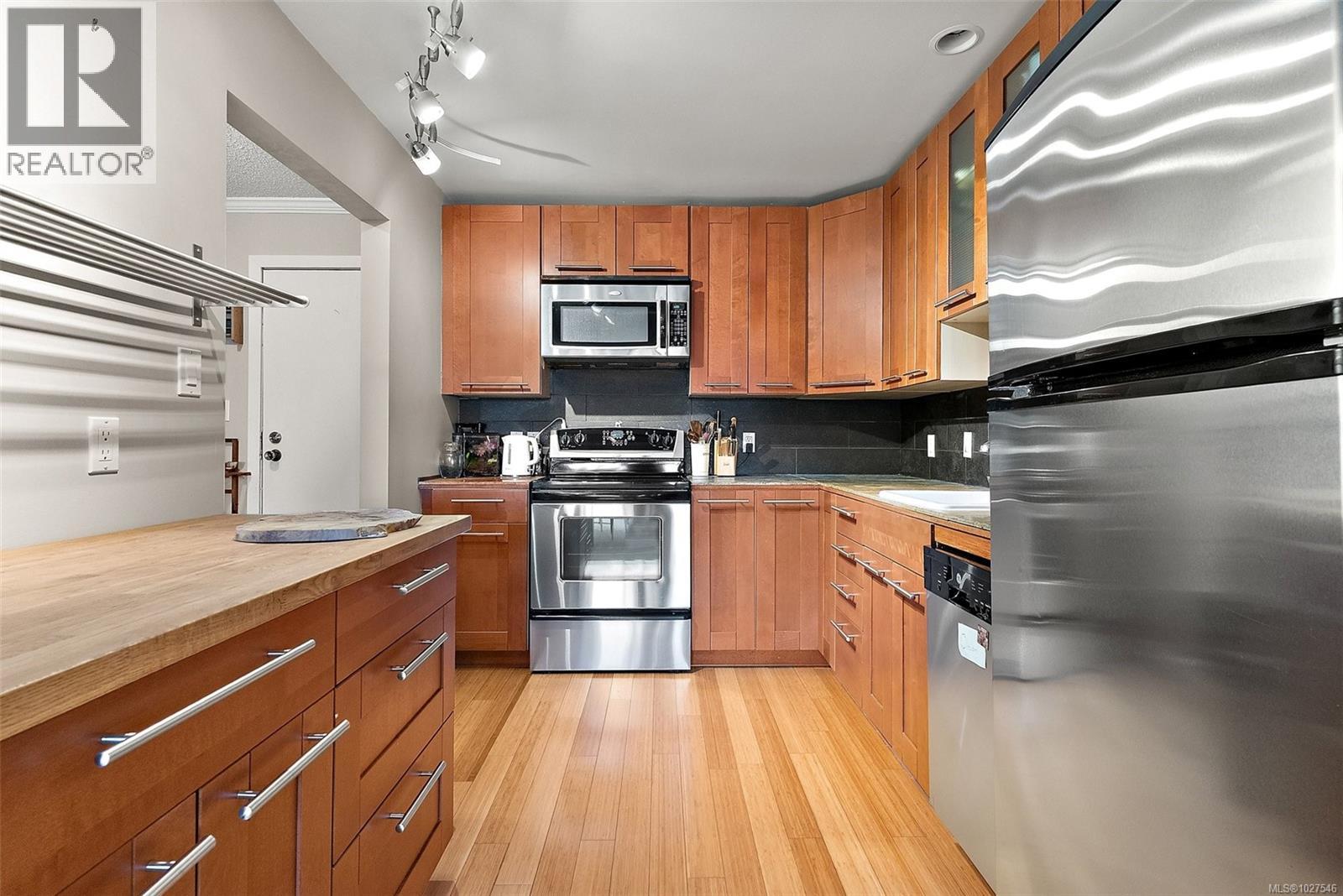 #209 3215 ALDER ST - Image 2