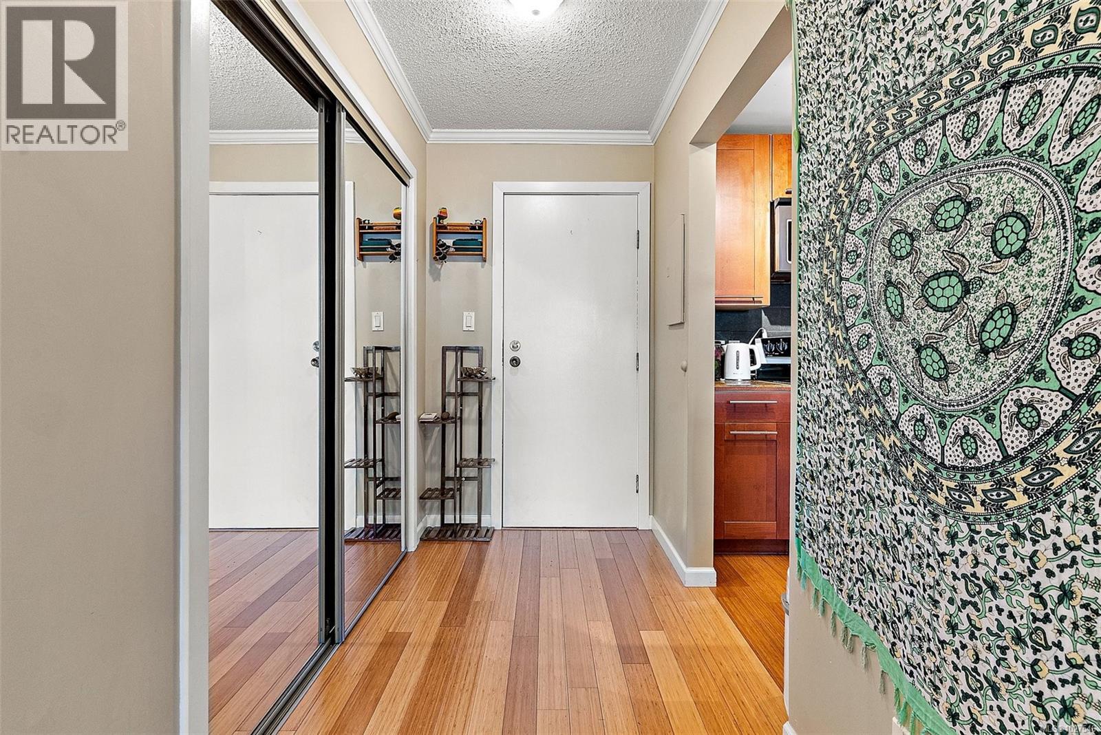 #209 3215 ALDER ST - 5