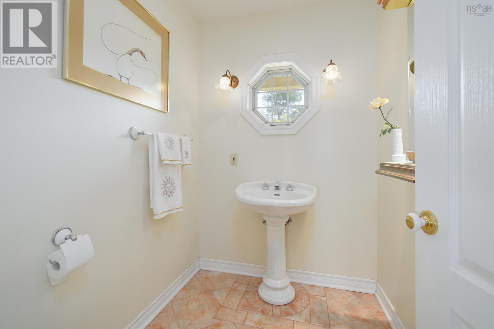 Property 22 of 51 of 2641 West Bay Road