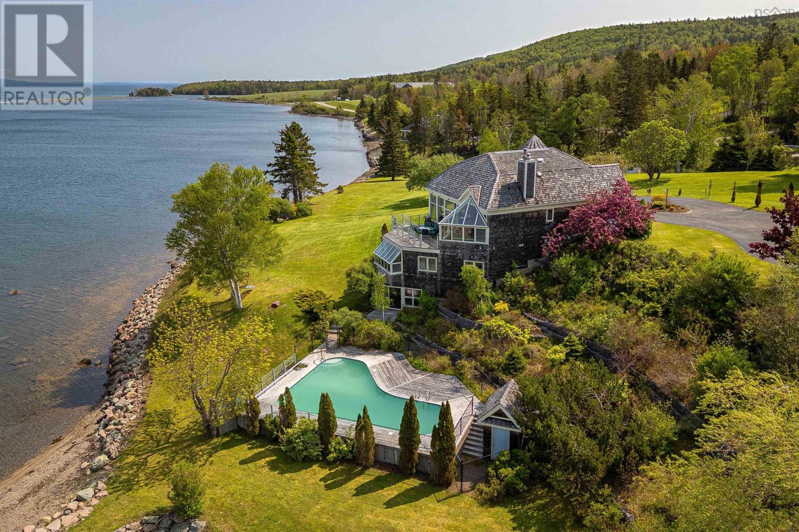 Property photo of 2641 West Bay Road