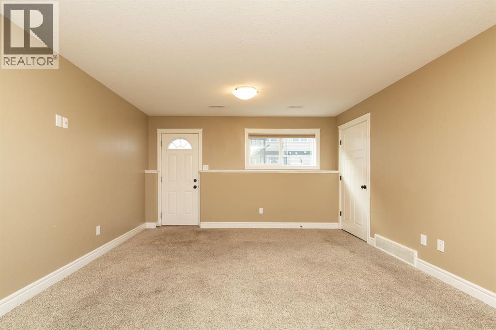 Single Family House for Sale in  Mt Sundance Manor W Sunridge Lethbridge 